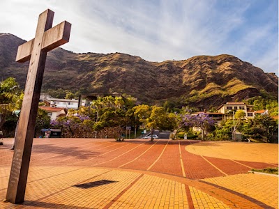 Praça Governador Israel Pinheiro - Foto por Gilberto Morais